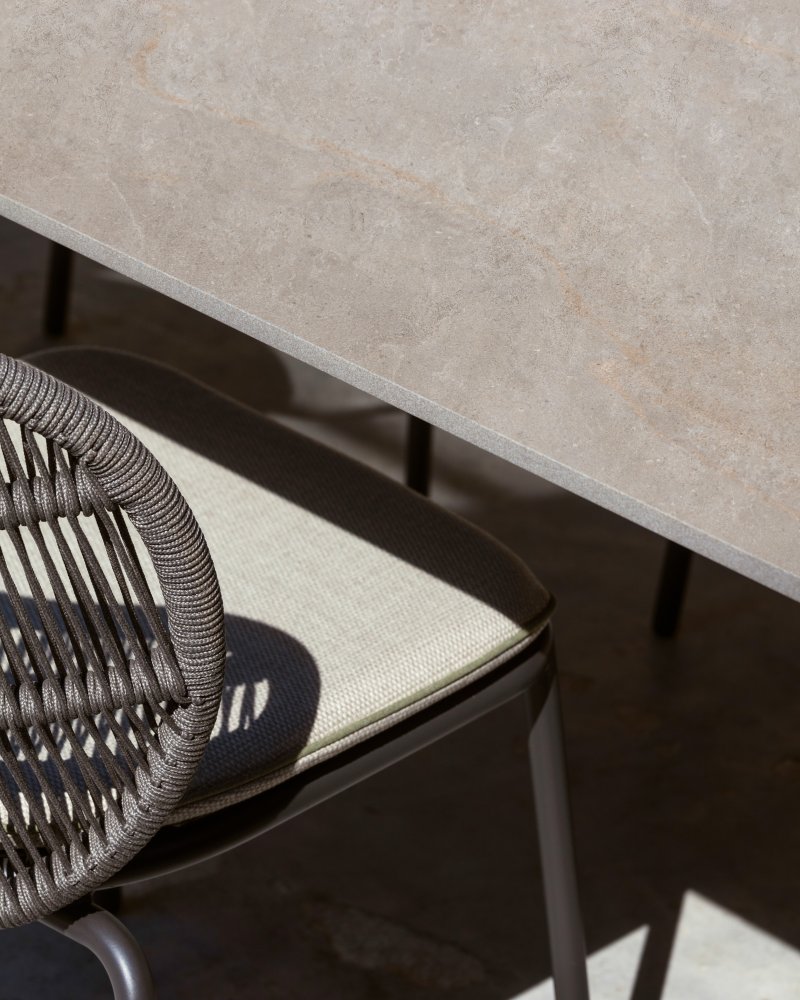 KODO-Dining-Table-Fossil-Grey-w-Sabbia-Panna-Ceramic