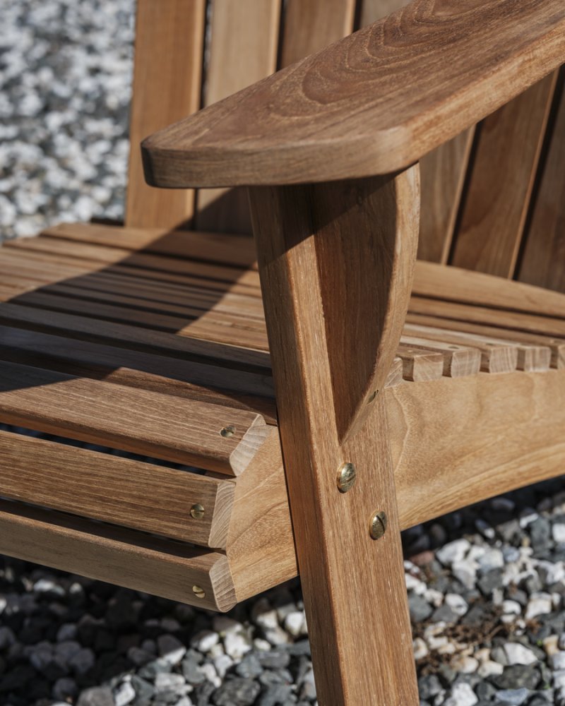Adirondack_Close_up_Barlow
