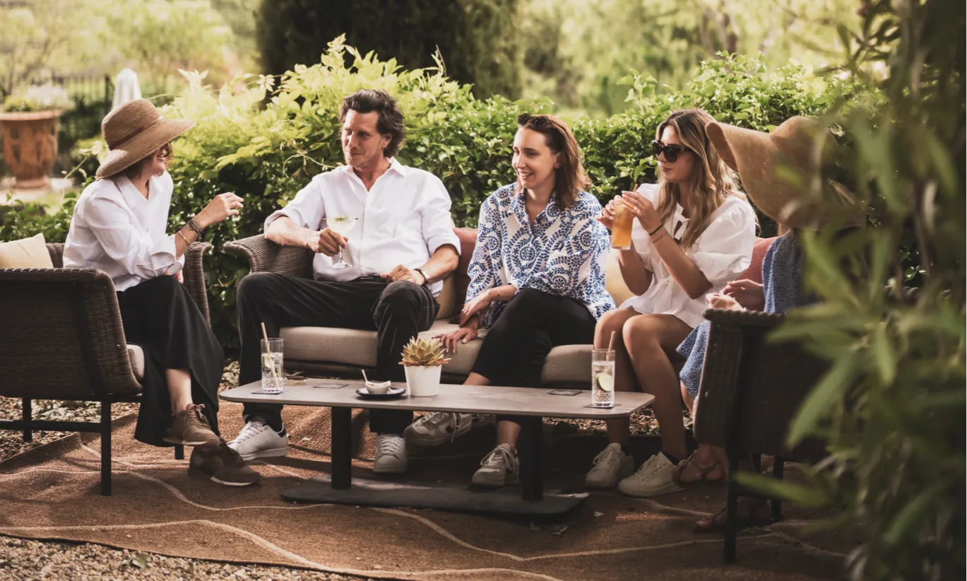 cande-lodgesstevictoire-vincent-sheppard-wicked-lounge-set-3