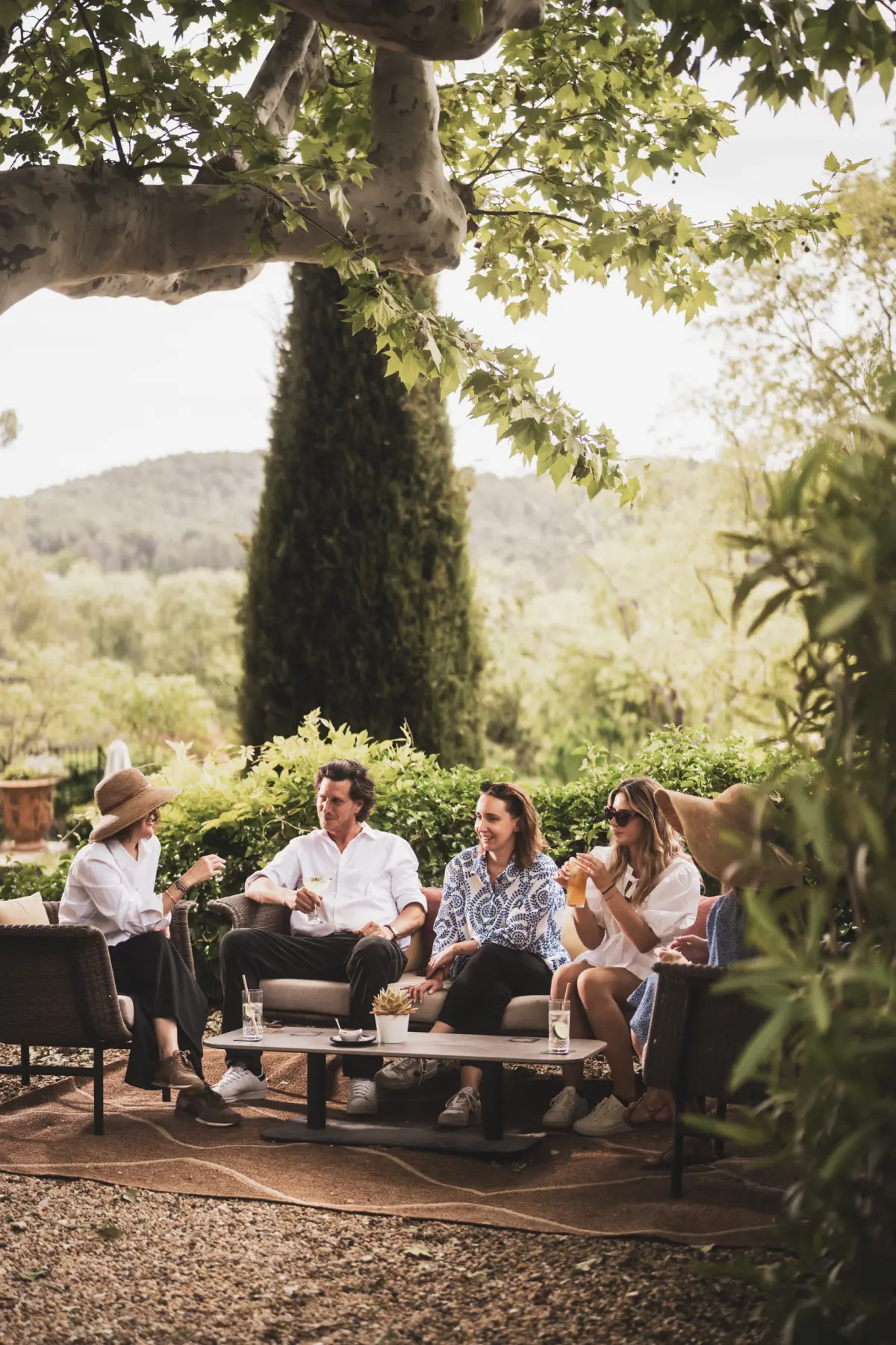 cande-lodgesstevictoire-vincent-sheppard-wicked-lounge-set-3