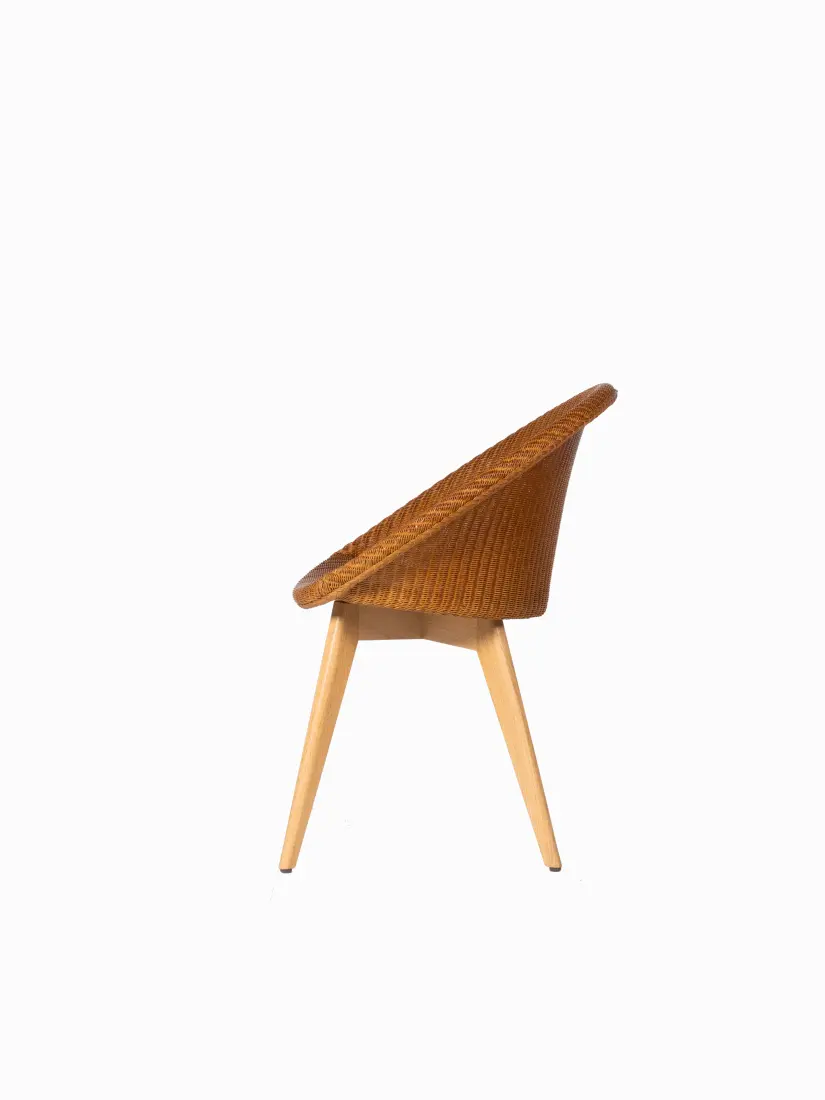 vincent-sheppard-joe-dining-chair-oak-base-caramel-side-f9