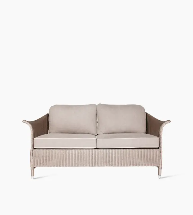 vincent-sheppard-victor-lounge-sofa-grege-geneva-silvergrey-front-f9