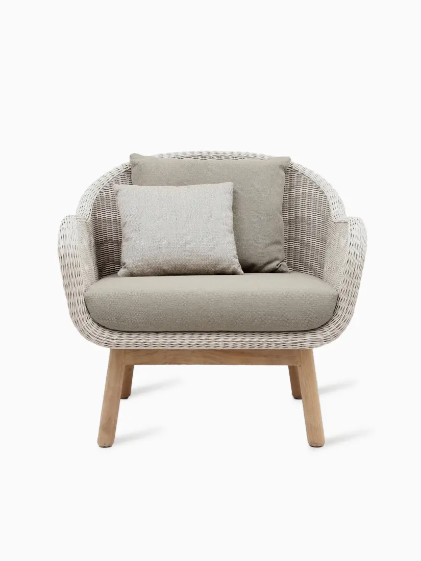vincentsheppard-antonloungechair-oldlace-front-f9-300dpi