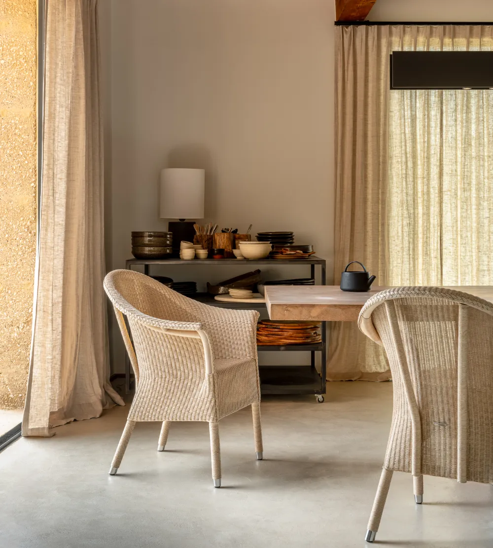 vincentsheppard-victordiningarmchair-whitewash-300dpi