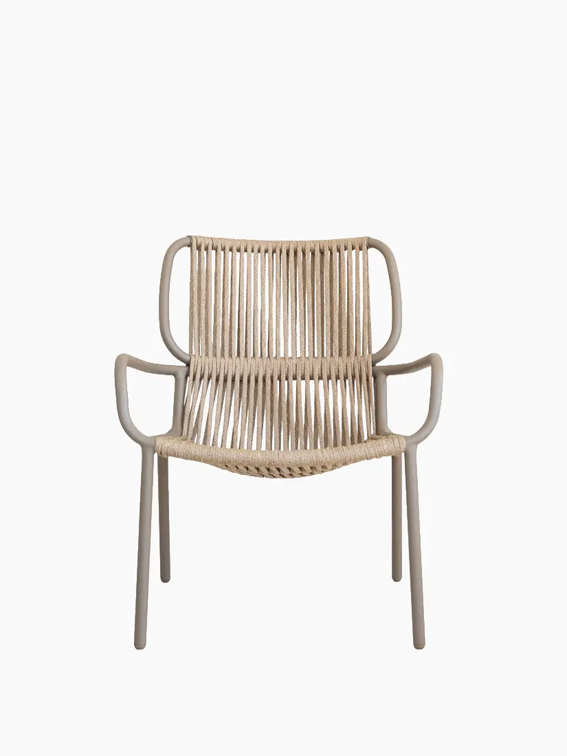 vs-ribbonloungechair-taupe-front-825x1100