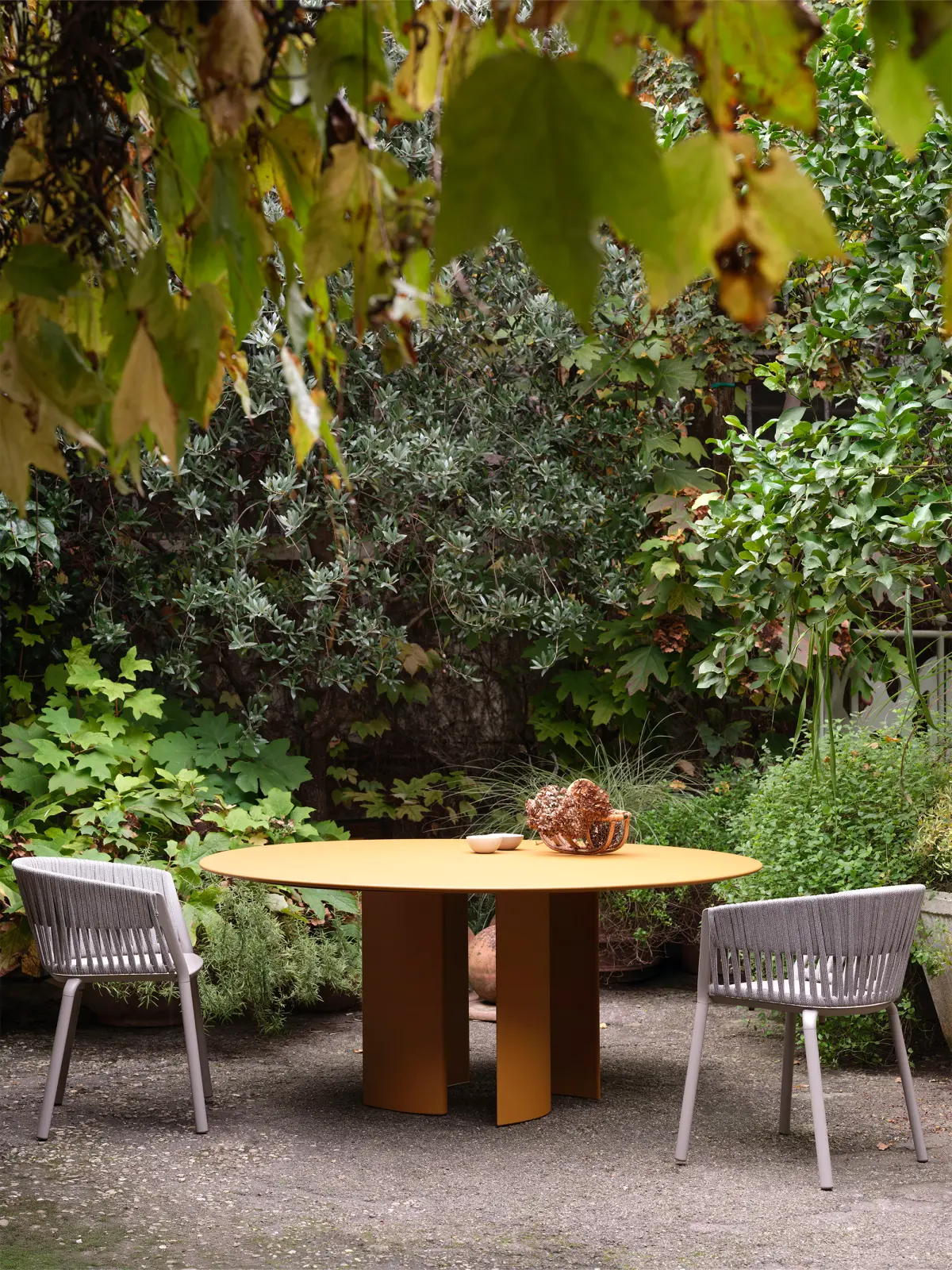 fast-naca-riaropediningchair-main2-2000x2667