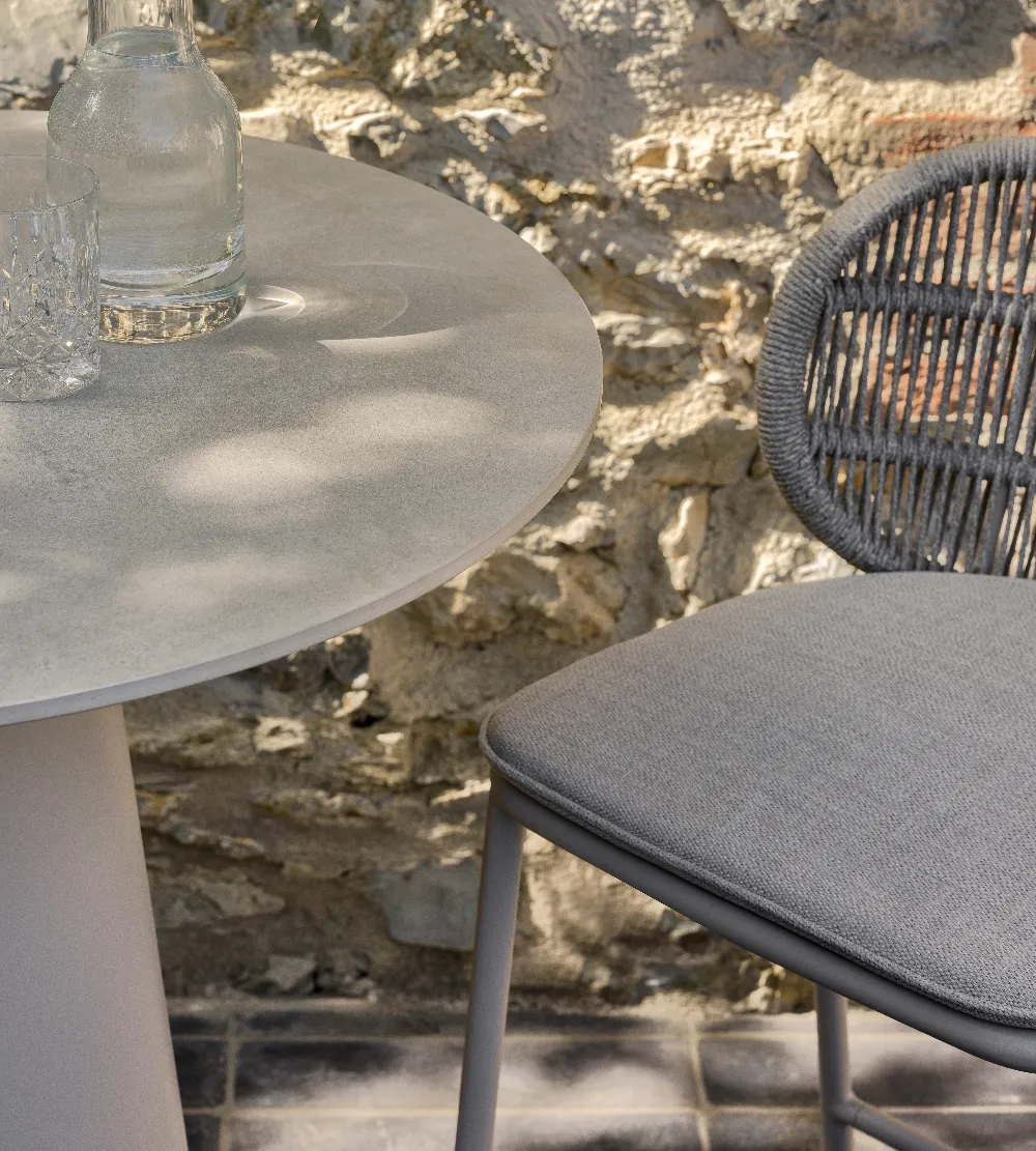 vincent-sheppard-kodo-bar-stool-dune-white-almond-sandro-bar-table-ceramic-portland-hr