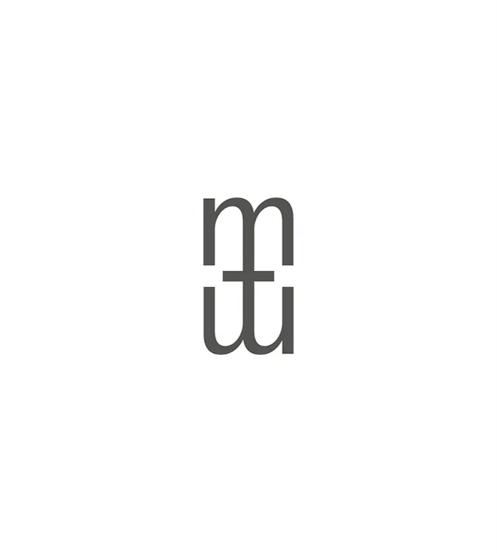 manon-moss-logo-705x784
