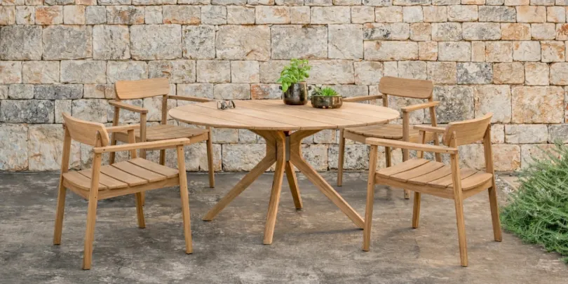 set-noa-table-with-freya-dining-chairs