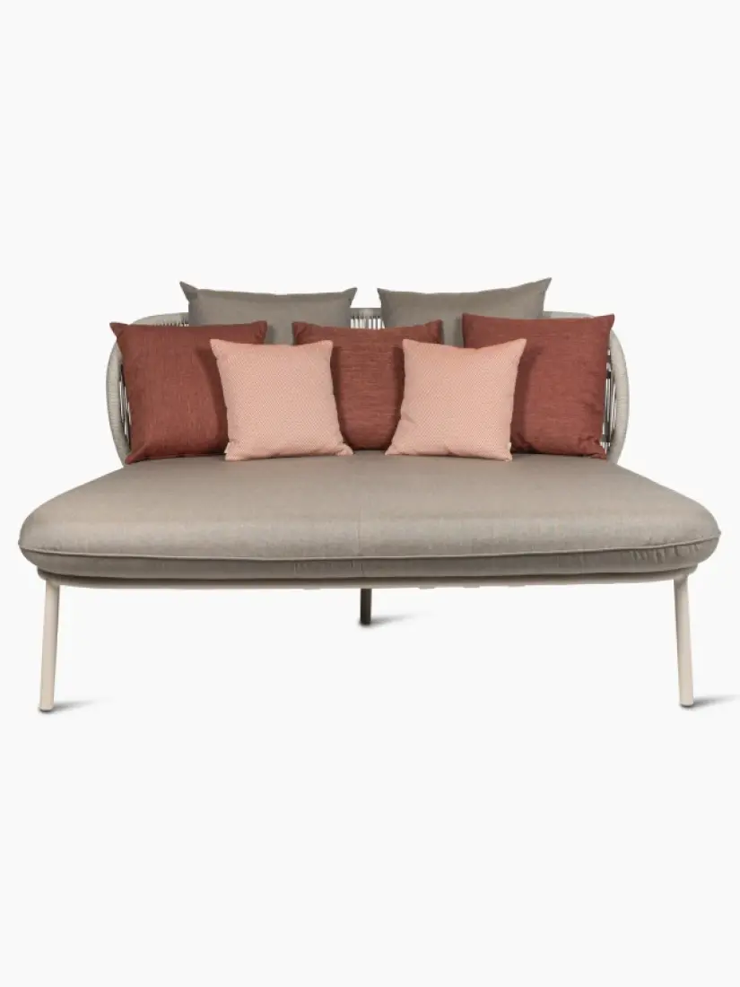 aspect1x1-vincentsheppard-kodo-daybed-carbonbeige-seat-withcushions-front-f9