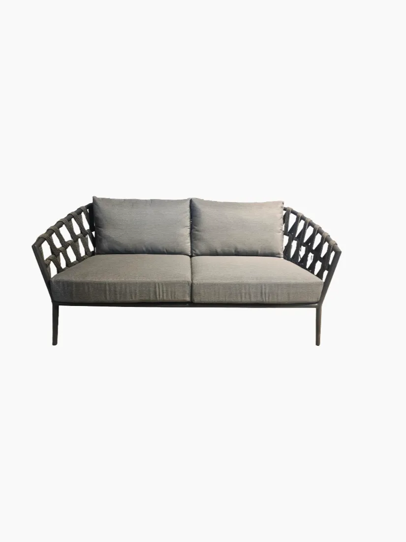 leo-sofa-with-liso-grafito