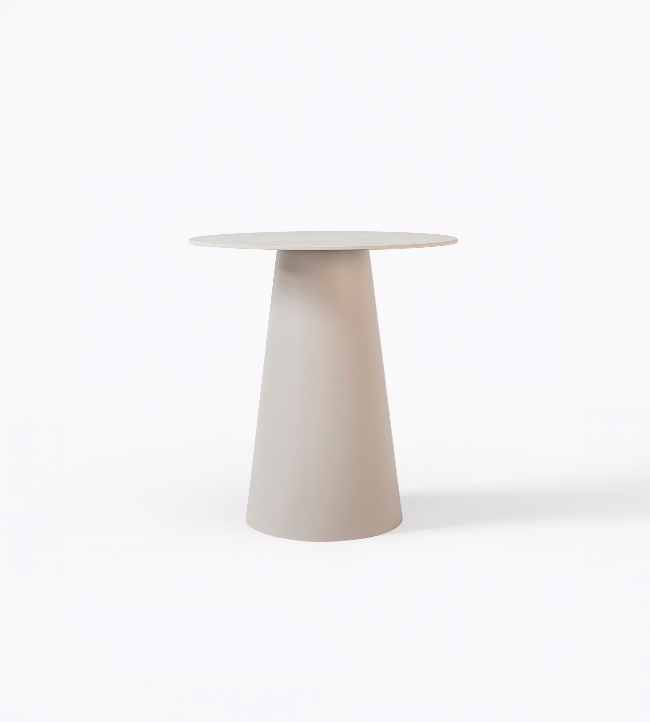 sandro-bar-table