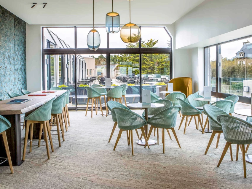 VincentSheppard_novotelthalassadinard_large_story_72dpi