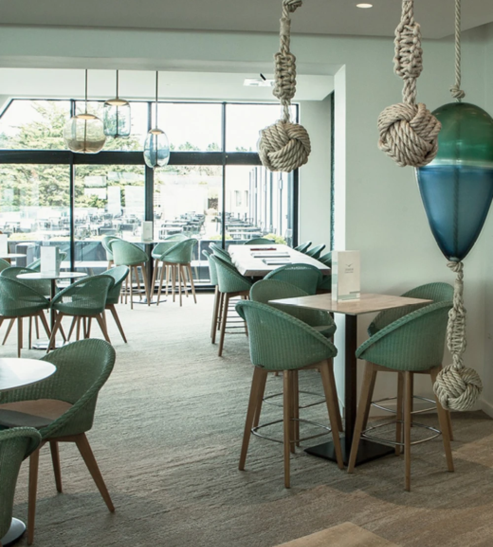 VincentSheppard_novotelthalassadinard_onethird_story_72dpi