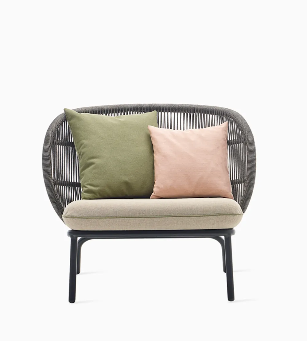 VincentSheppard_KodoLoungeChair_main_800x1000_72DPI