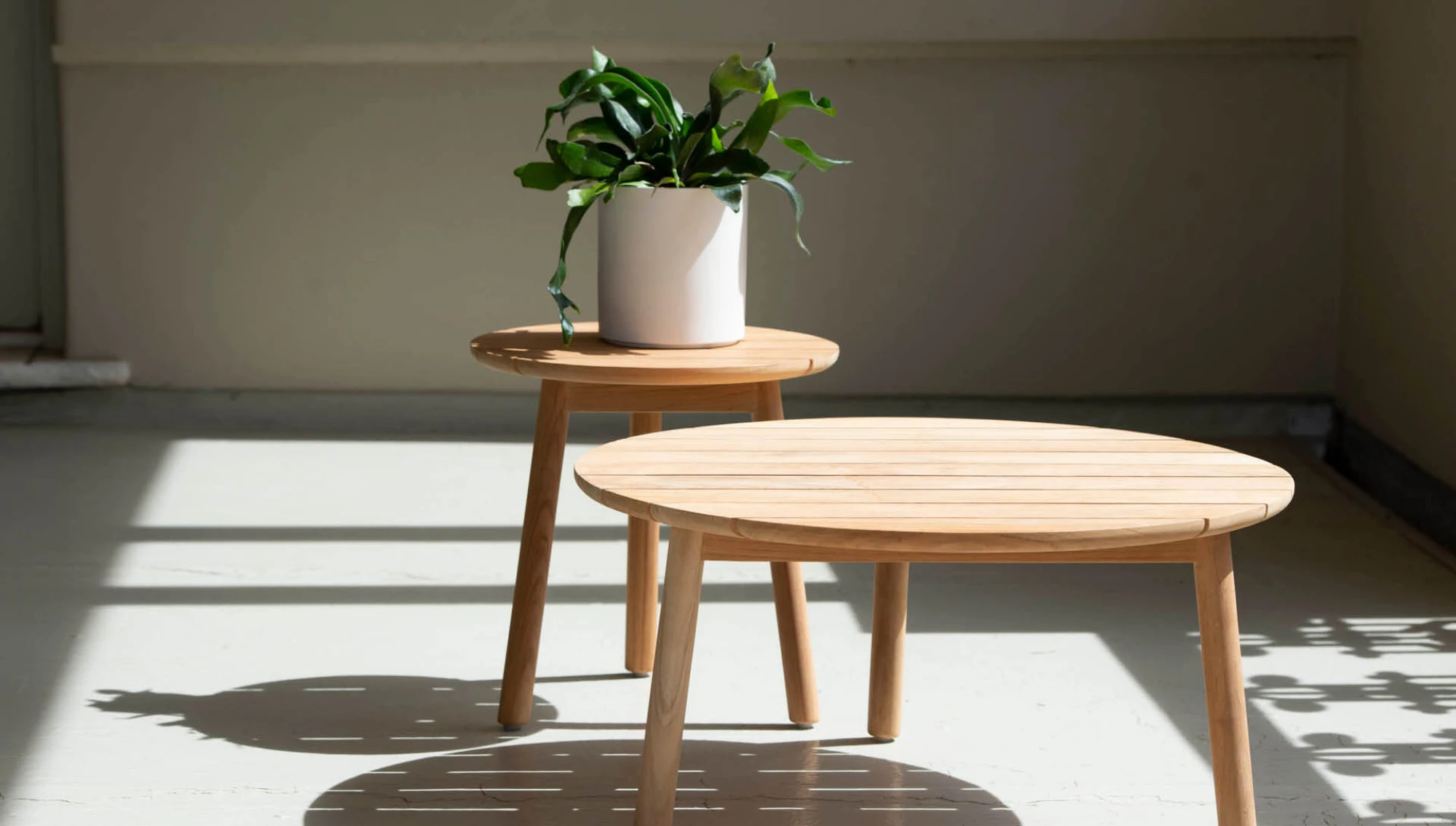 Cotswold_AntonSideTable_header_1930x1090
