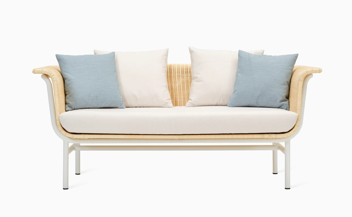 VincentSheppard_WickedLoungeSofa2SWhite_Landscape_extra_1616x1000