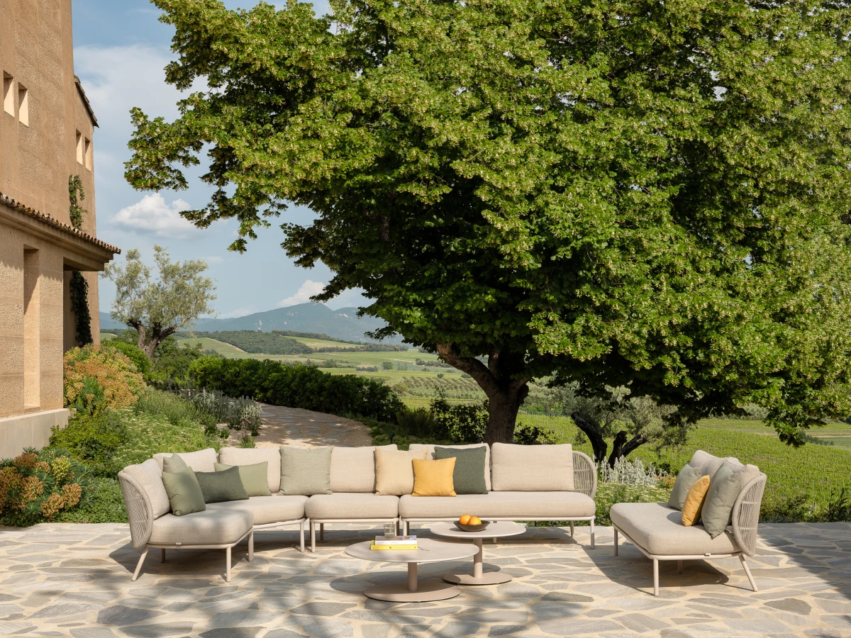 VincentSheppard_KodoModular_KodoDeepSofa_CoffeeTablesPortland_OliveGreen_PineGreen_FigGreen_Mustard_Amber_300dpi