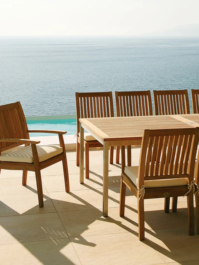 BT_MonacoExtTable_Lifestyle_800x1000