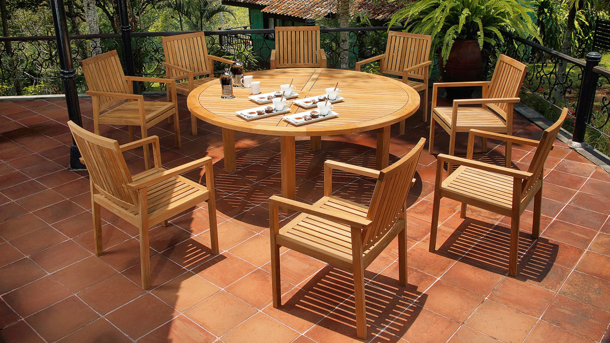 BT_DrummondDiningTable_Header_1920x1080